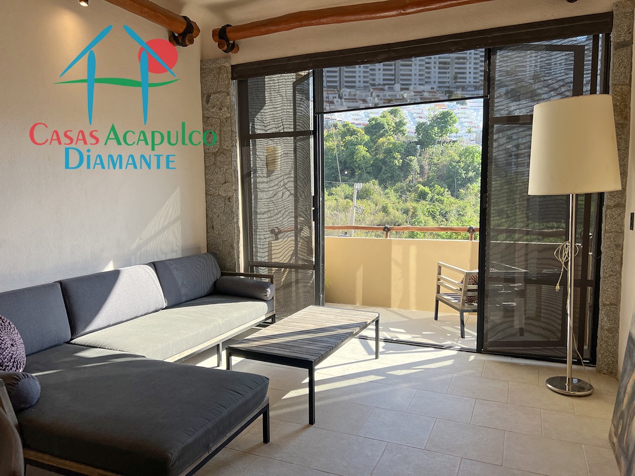 Plaza Guitarrón 3 rec - Estancia 2